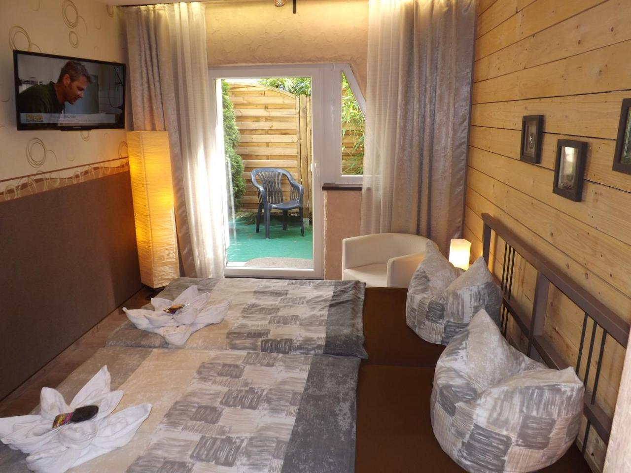 Haus Oberkassel Hotel Bonn Ngoại thất bức ảnh