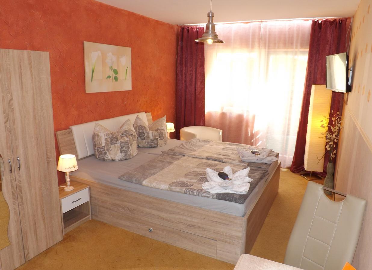 Haus Oberkassel Hotel Bonn Ngoại thất bức ảnh